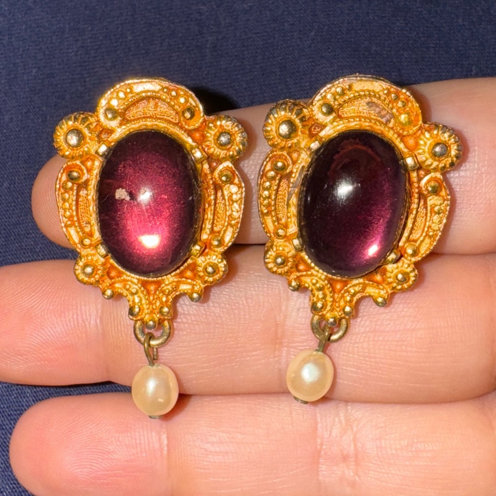 Elegant VTG Signed Gold and Purple Cabohon Earrings